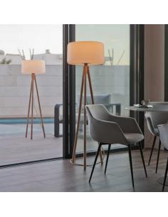 LÁMPARA DE PIE DE DISEÑO CON PATAS DE MADERA CHLOE 140