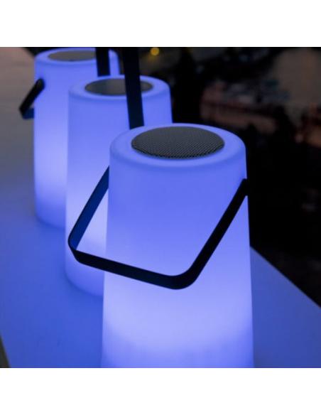 PLAY PORTABLE SPEAKER WITH NOMADIC LIGHT